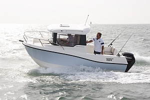 Captur 555 Pilothouse
